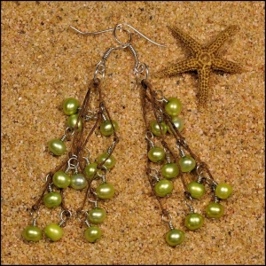 Apple Green Pearl Earrings